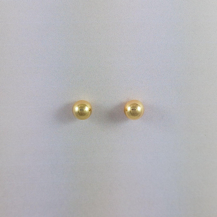 BRINCO BOLA LISA 8MM - OURO - Donna Jóias Folheadas