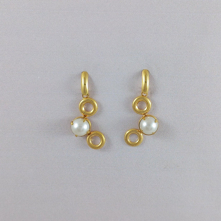 BRINCO DE PÉROLAS COM CIRCULOS - OURO - Donna Jóias Folheadas